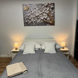 Coser Metro Onz Appartement
